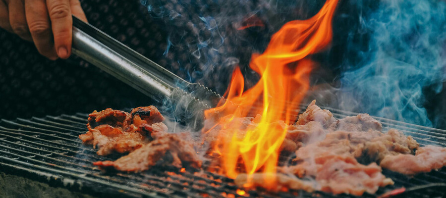 Flavor-forward BBQ rubs with bold spices for grilling and smoking